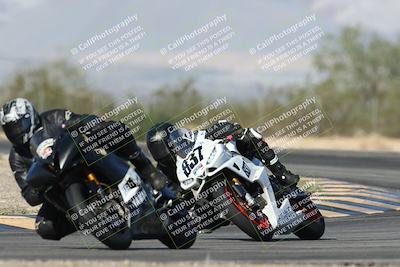 media/Nov-16-2025-Race Pace (Sun) [[8c5fa54630]]/Verified Riders/2-Turn 7 (945am)/